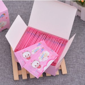 50片装湿巾新生婴儿手口湿巾儿童学生便携湿纸巾一次性无纺布湿巾呆小妮